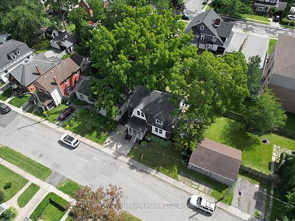 2nd image of 17 Elizabeth St