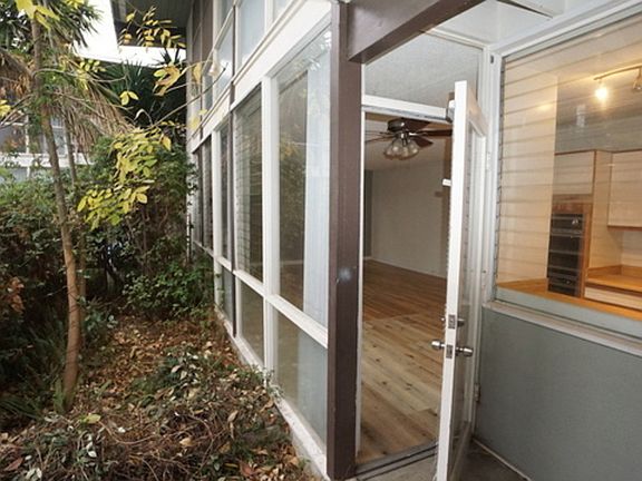 3rd image of 3330 S Sepulveda Blvd APT 27