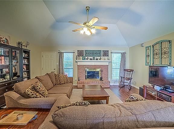 5th image of 6708 Stetter Dr