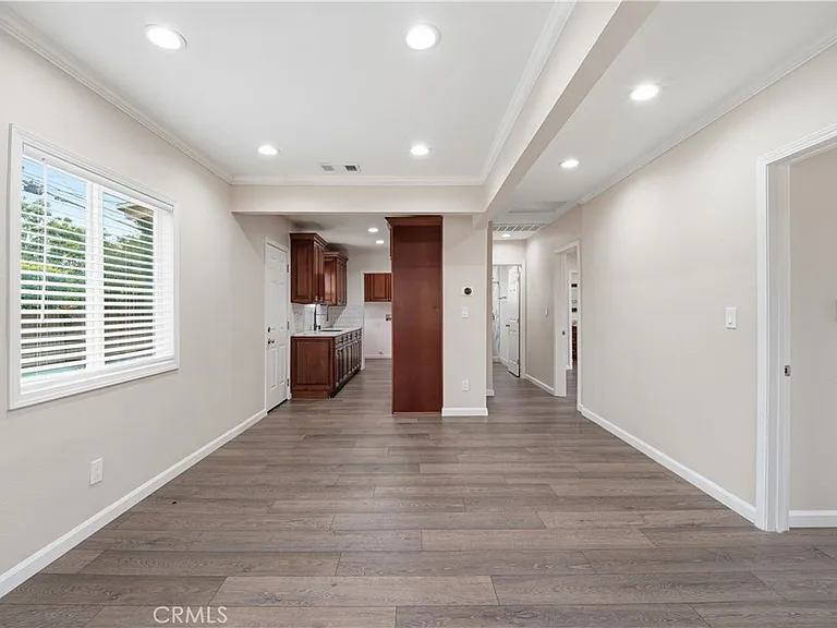 7620 Variel Ave — Photo 17