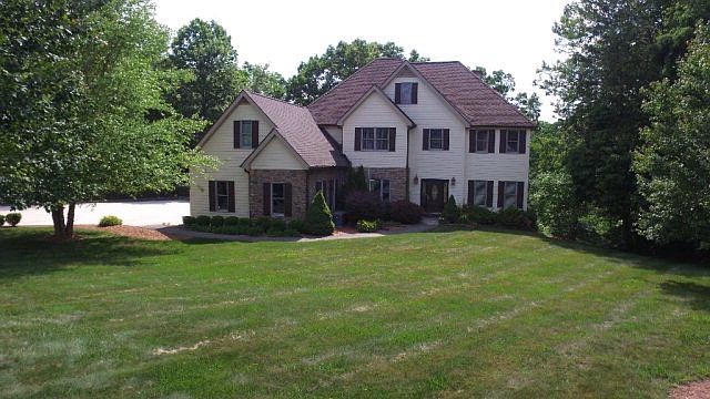 1st image of 150 Saint Clair Ct