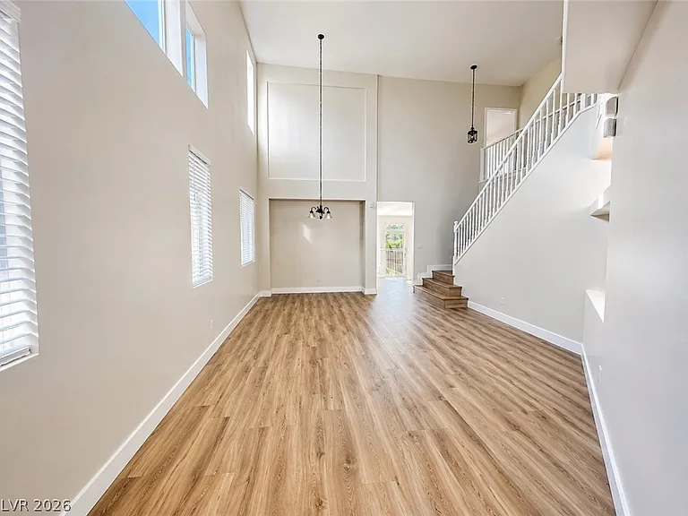 3957 Irvin Ave — Photo 2