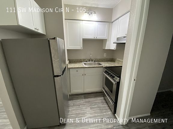 3rd image of 111 SW Madison Cir N APT 105