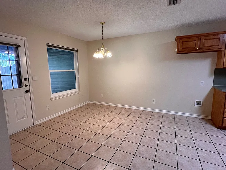 309 Laird Ln #105 — Photo 28