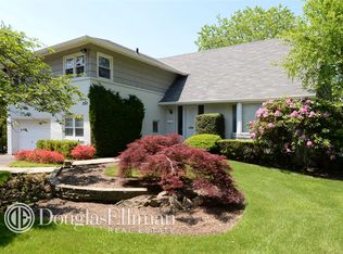 250 Pepperidge Rd, Hewlett, NY 11557