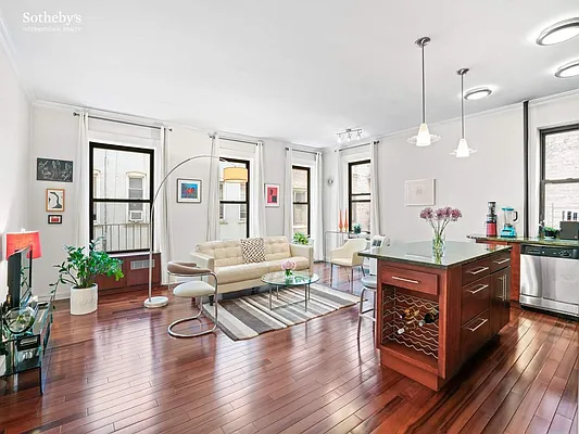 Sold by Sotheby's International Realty | media 3