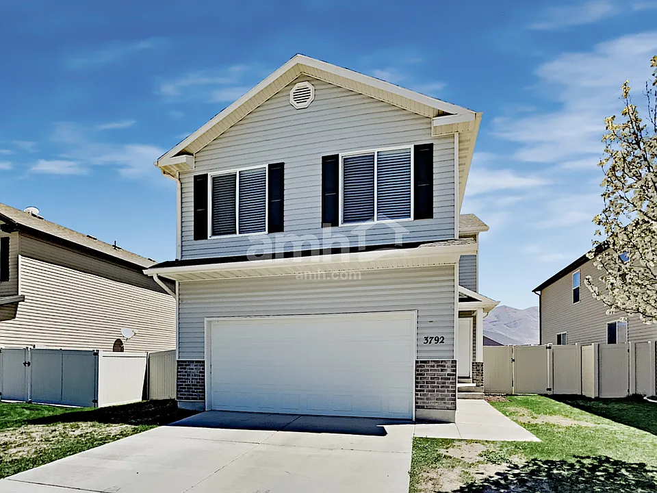 3792 N Tumwater Ln
