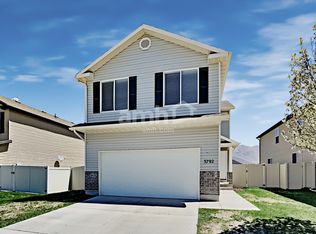 3792 N Tumwater Ln, Eagle Mountain, UT 84005