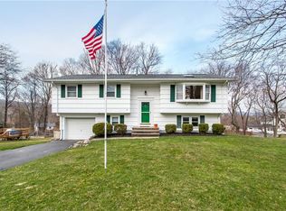 26 Gilmore Dr, Stony Pt, NY 10980