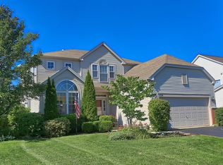 1154 S Prairie View Ln, Round Lake, IL 60073