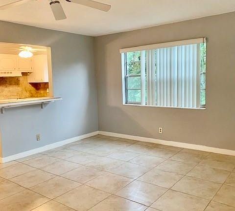 4th image of 298 Windsor N #M