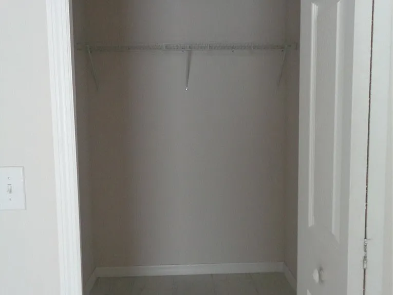 3816 SW 15th Pl — Photo 16