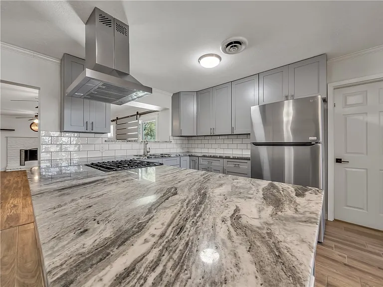 853 Belmeade Dr — Photo 10