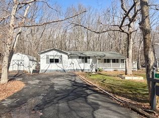 109 Sassafras Rd, Albrightsville, PA 18210