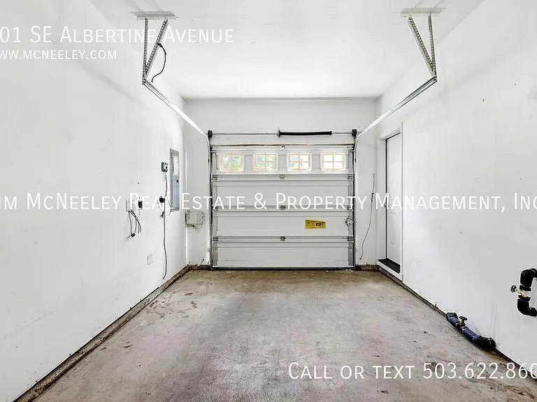 901 SE Albertine St — Photo 34