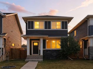 163 E Chelsea Rd, Chestermere, AB T1X 1Z3