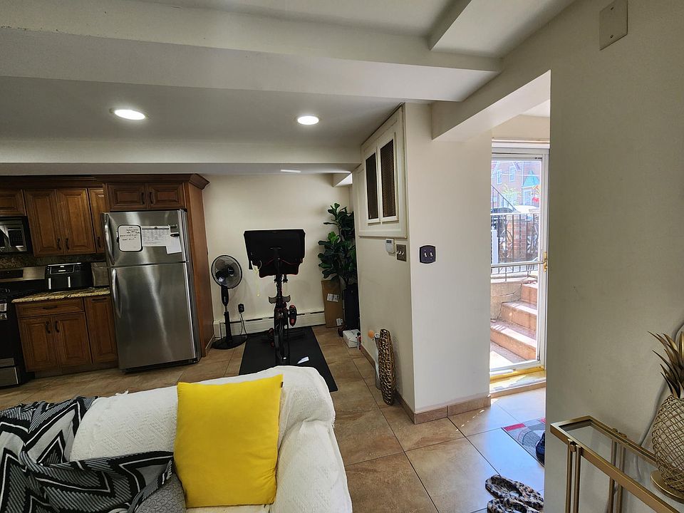 1st image of 2059 E 34th St Floor 1