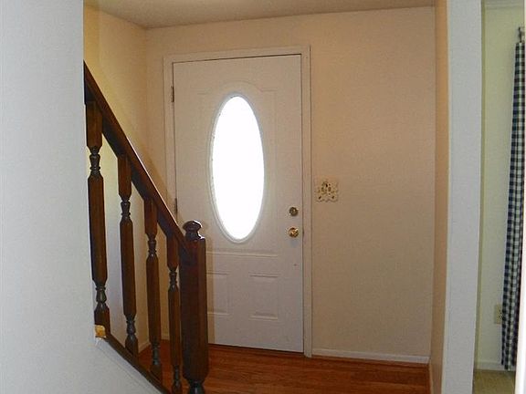 4th image of 4175 Edinburgh Dr