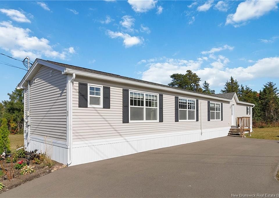 1st image of 52 Cranbrook Ln