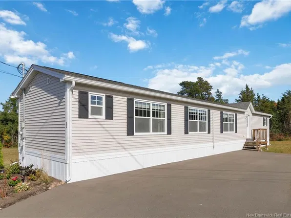 52 Cranbrook Ln, Riverview, NB E1B 0N6