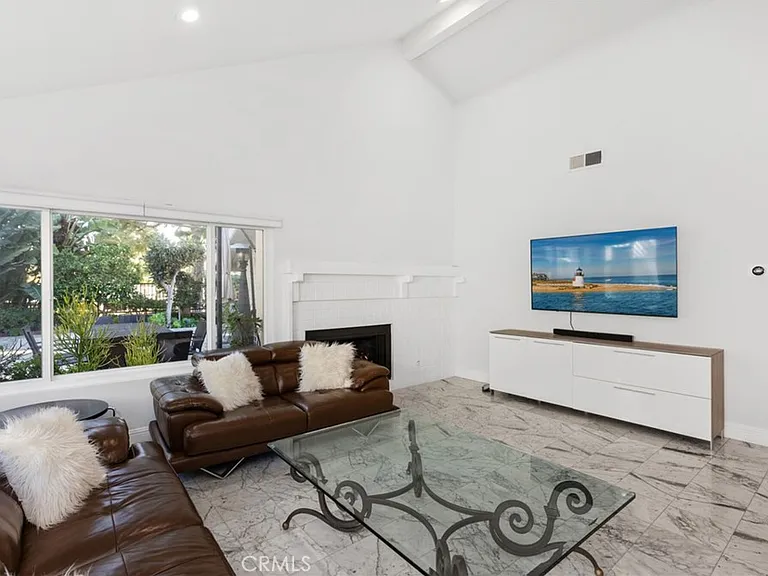 41 Hillgrass — Photo 12