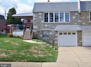 9958 Woodfern Rd, Philadelphia, PA 19115