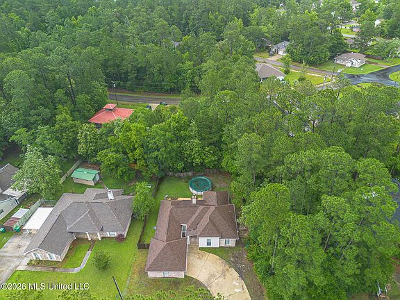 4th image of 73636 Diamondhead Dr N