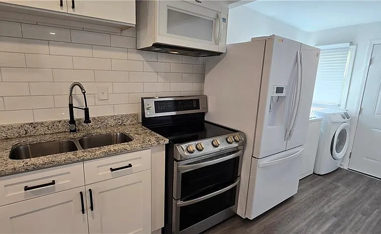 606 W Lake Ave NW — Photo 17