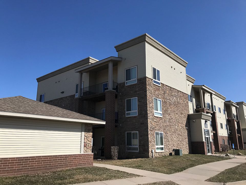 1st image of 6350 Coachlight Dr Unit 3301