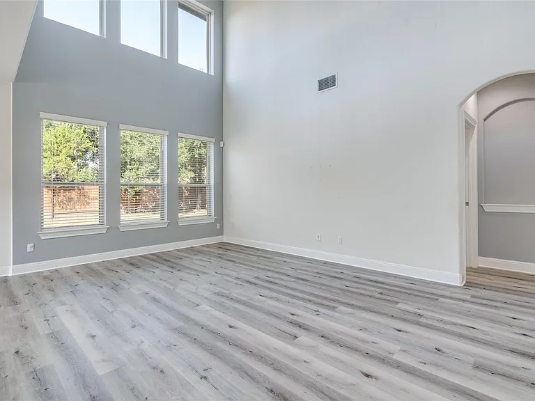 5728 Siragusa Dr — Photo 13