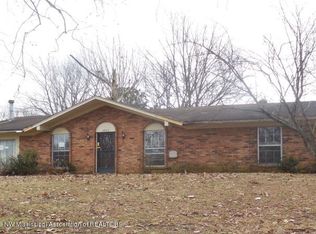 5935 Vinson Cv, Horn Lake, MS 38637