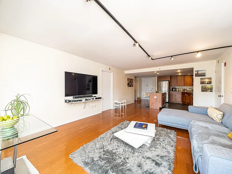 700 Grove St #4N — Photo 11