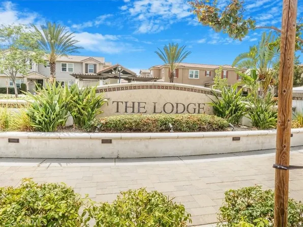 6156 Snapdragon St, Corona, CA 92880