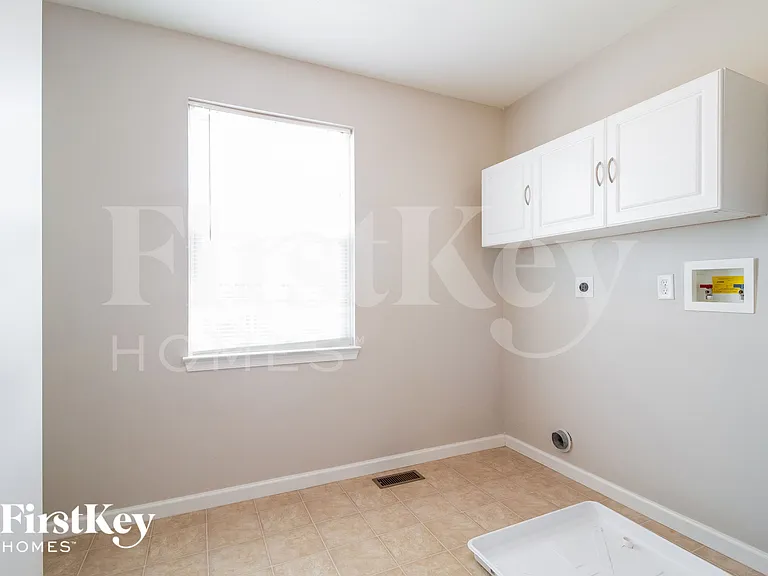 6038 Marsh Cir — Photo 9