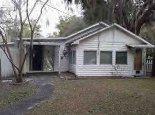 305 Oak St, Crescent City, FL 32112