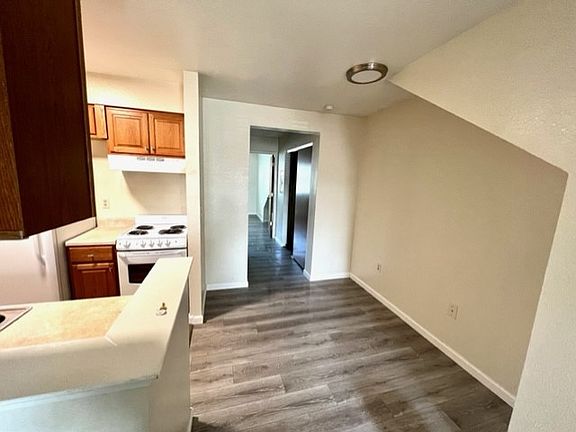 2nd image of 410 15th St #11