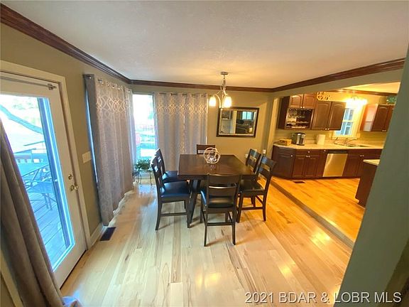 3rd image of 387 Old Oak Bend Dr