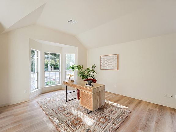 4th image of 1012 N Railroad Ave
