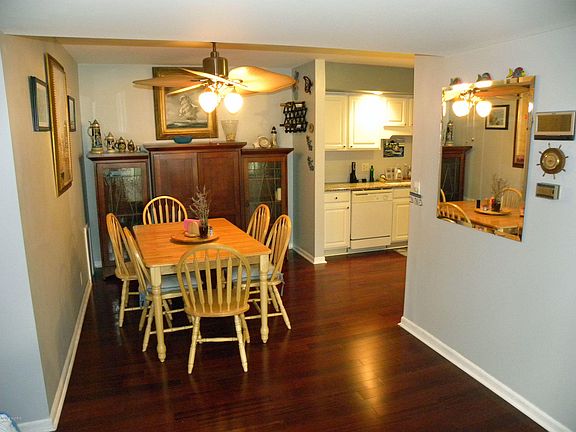 4th image of 3612 Lakeshore Dr