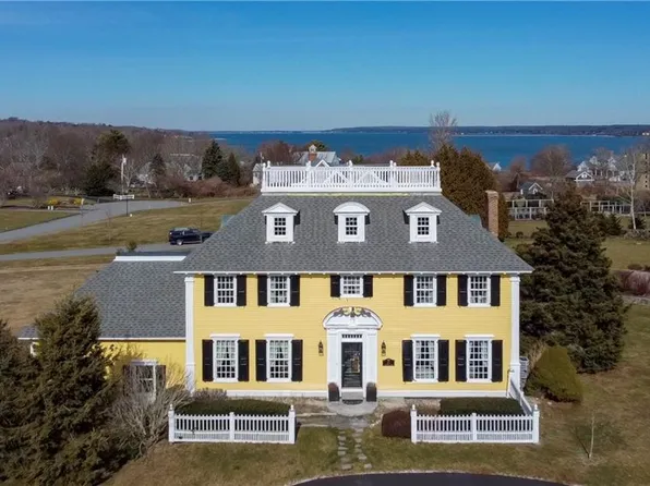 171 Cottontail Dr, Portsmouth, RI 02871