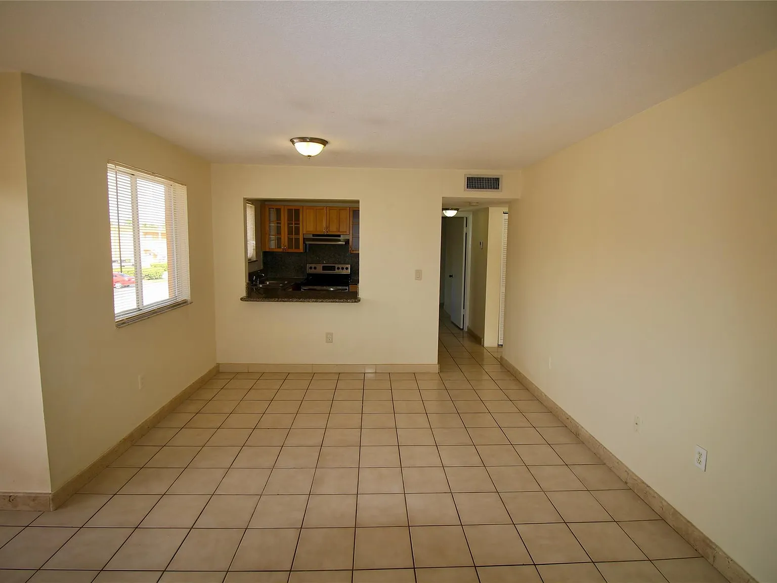 2 bed, 2.0 bath, 820 sqft, $2,250 — Photo 3