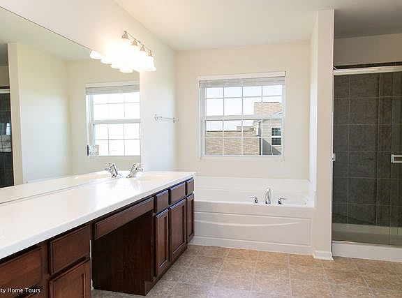 5th image of 3526 Brighton Ln