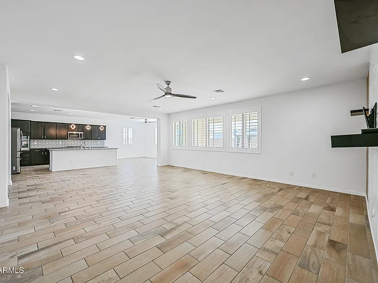 14049 W Desert Hollow Dr — Photo 6