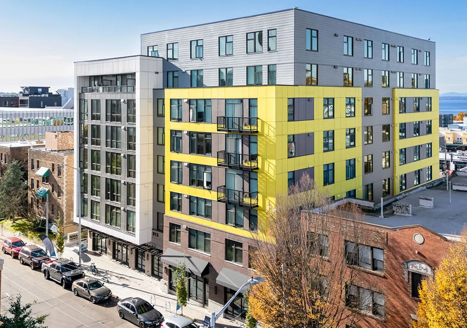 Niwa Apartments | Modern City Living in Queen Anne | Furnished Units & Move in Specials! — Photo 2