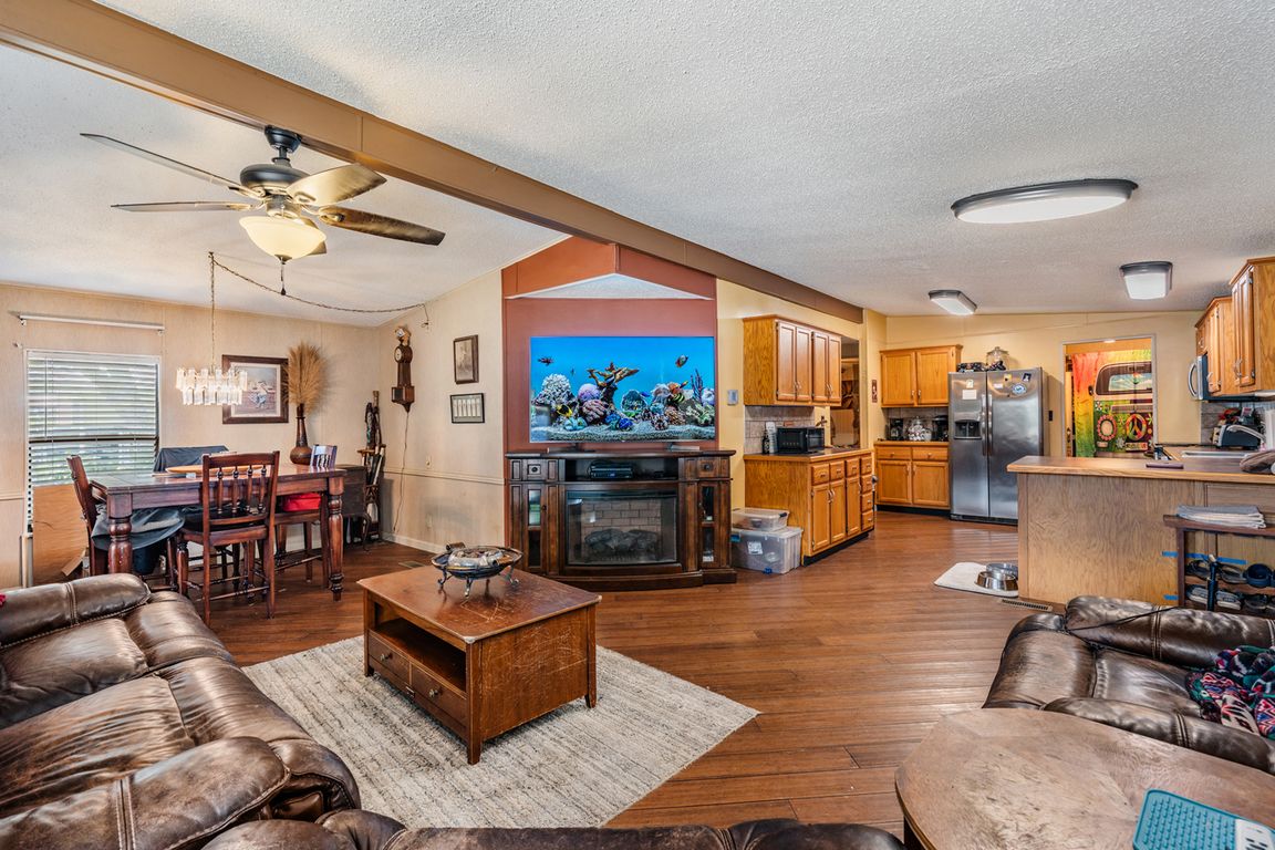 next background image