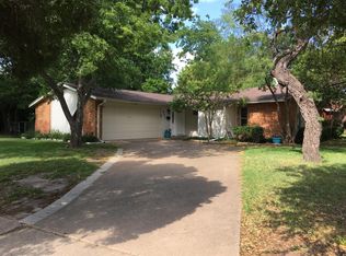 211 Hanover Ln, Irving, TX 75062