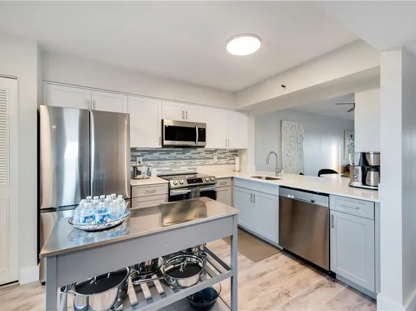 2206 S Cypress Bend Drive #808, Pompano Beach, FL 33069