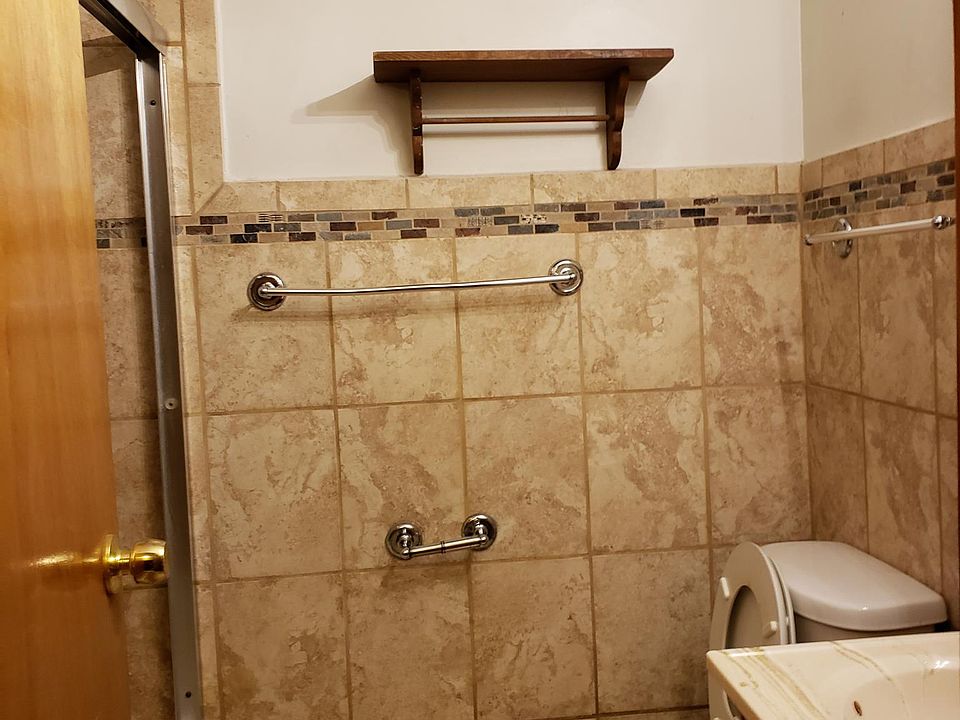 1st image of 1205 W Grand Ave #3