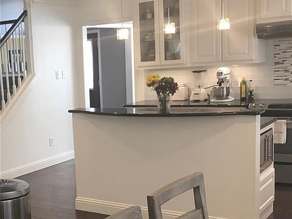 3rd image of 2120 Cannes Dr
