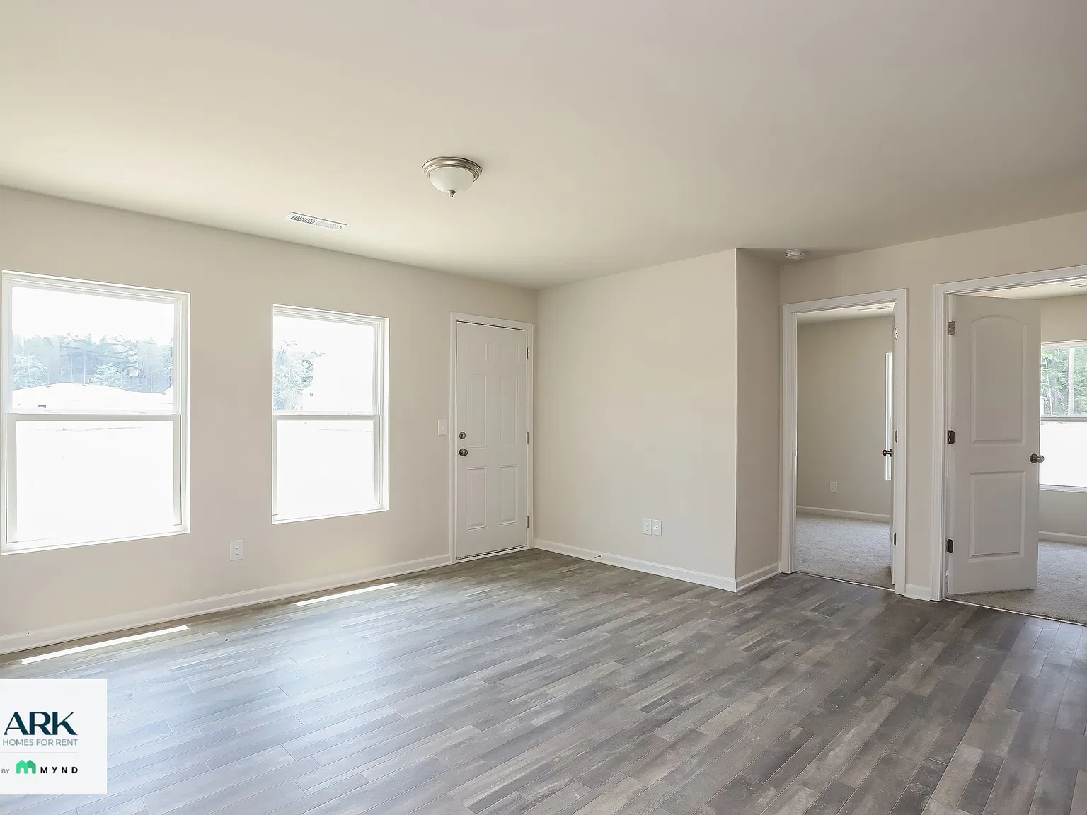 4 bed, 2.0 bath, 1209 sqft, $1,725 — Photo 2